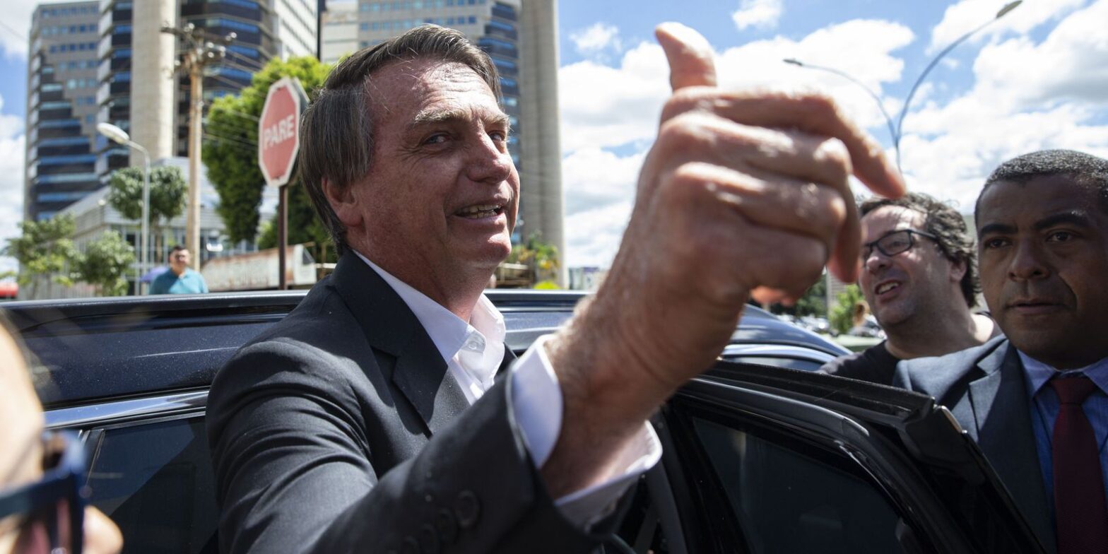 Em depoimento à PF, Bolsonaro diz que post com fake news foi acidental