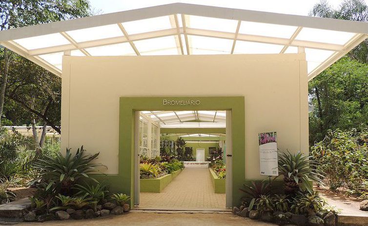 Rio de Janeiro (RJ) - Fechado há nove meses para execução de obras, o Bromeliário do Jardim Botânico do Rio de Janeiro reabre para visitação nesta segunda-feira (17/4). Foram investidos aproximadamente R$ 179 mil na recuperação do telhado, entre outras intervenções. A reabertura acontece numa data comemorativa especial para o JBRJ: o Dia Nacional da Botânica!
Foto: Divulgação