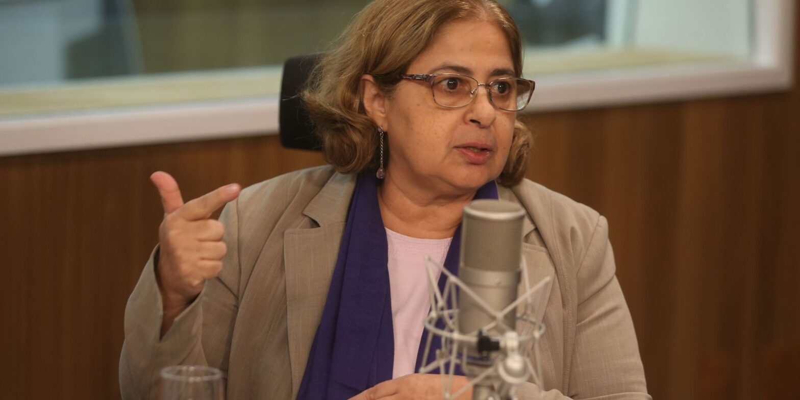 Ministra pede mobilização em defesa de políticas para mulheres