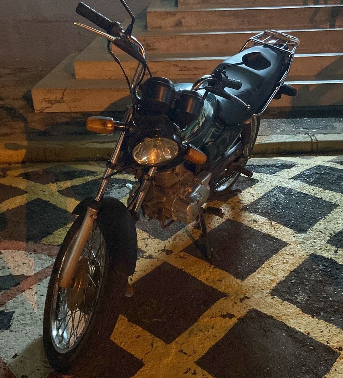 Motociclista colide em carro, é ameaçado de morte e tem a moto roubada como forma de pagamento do dano, em Presidente Prudente
