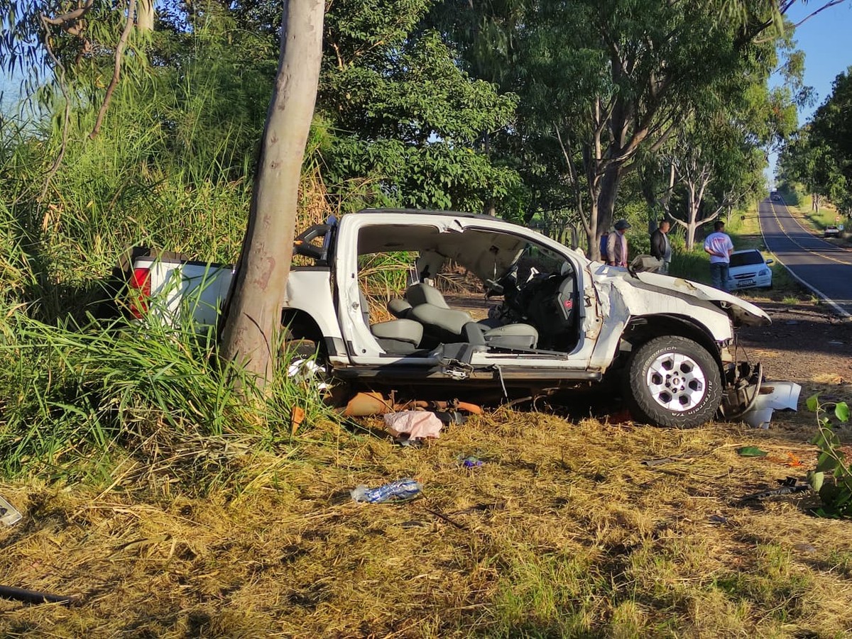 Rapaz de 20 anos envolvido em acidente de trânsito que resultou na morte de mulher, em Regente Feijó, segue internado no HR