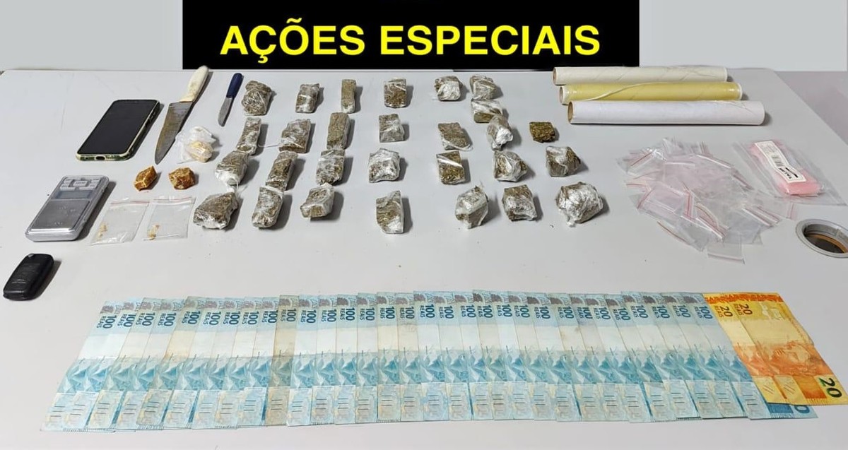 Motorista tenta se esconder de policiais, mas acaba preso com porções de crack e maconha na Avenida Ana Jacinta