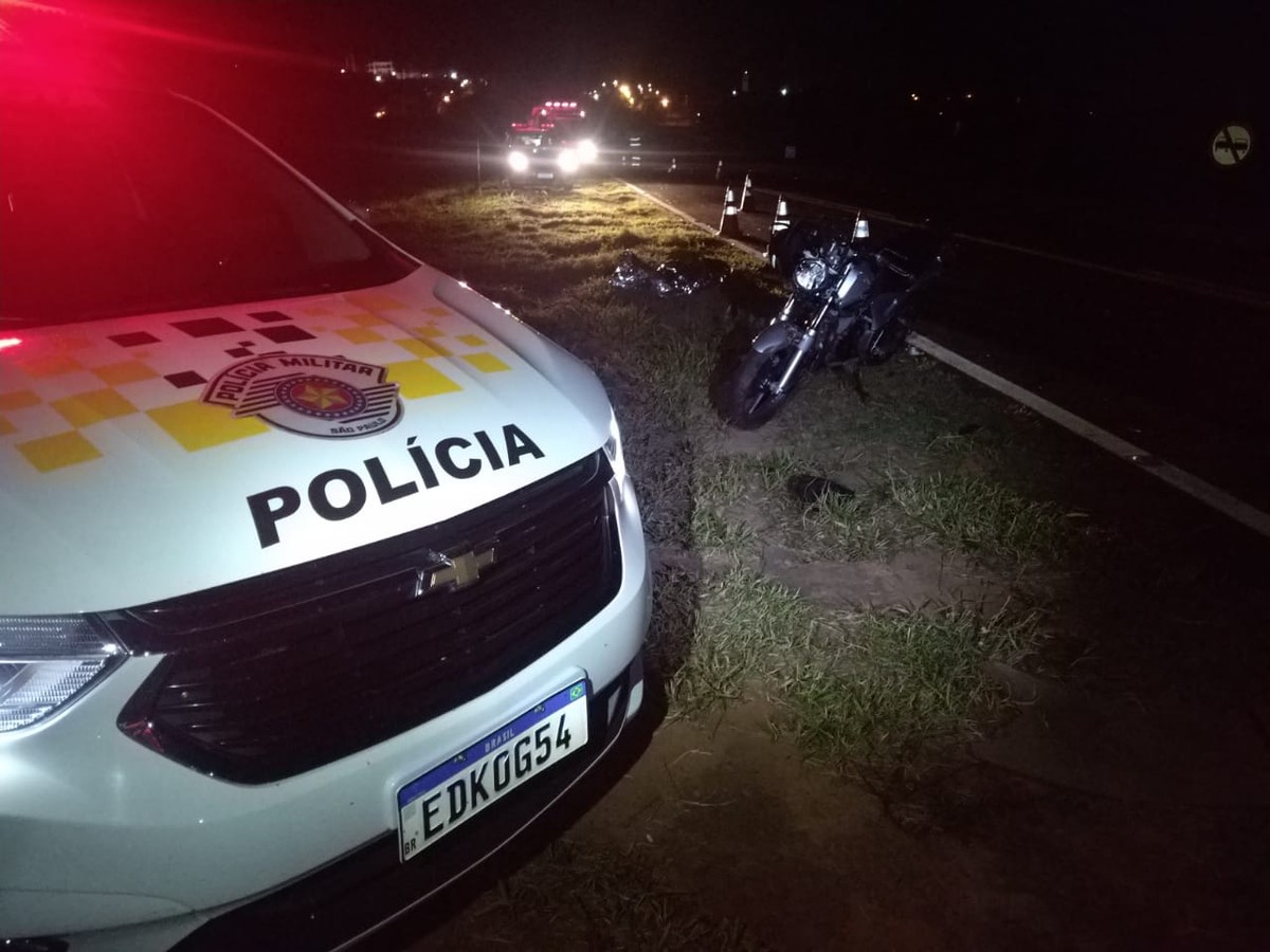 Pedestre morre após ser atropelado por motocicleta na Rodovia Júlio Budiski, em Presidente Prudente