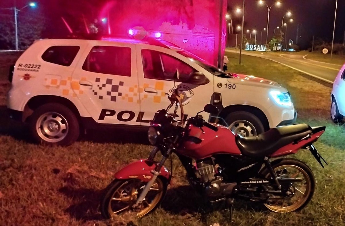 Homem é preso por dirigir motocicleta embriagado, na Rodovia Arlindo Béttio, em Rosana