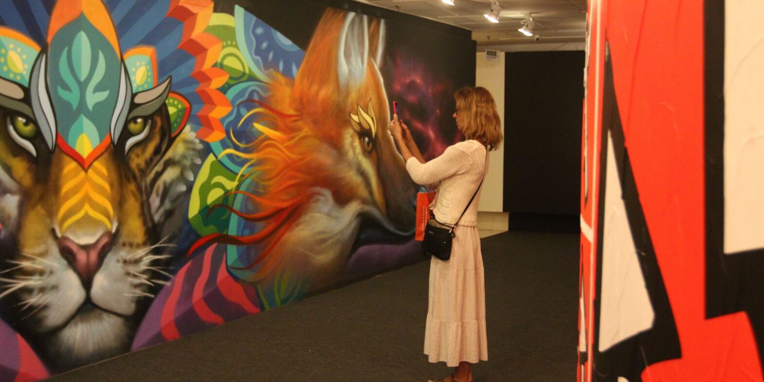 Das ruas para um centro cultural, grafite invade São Paulo