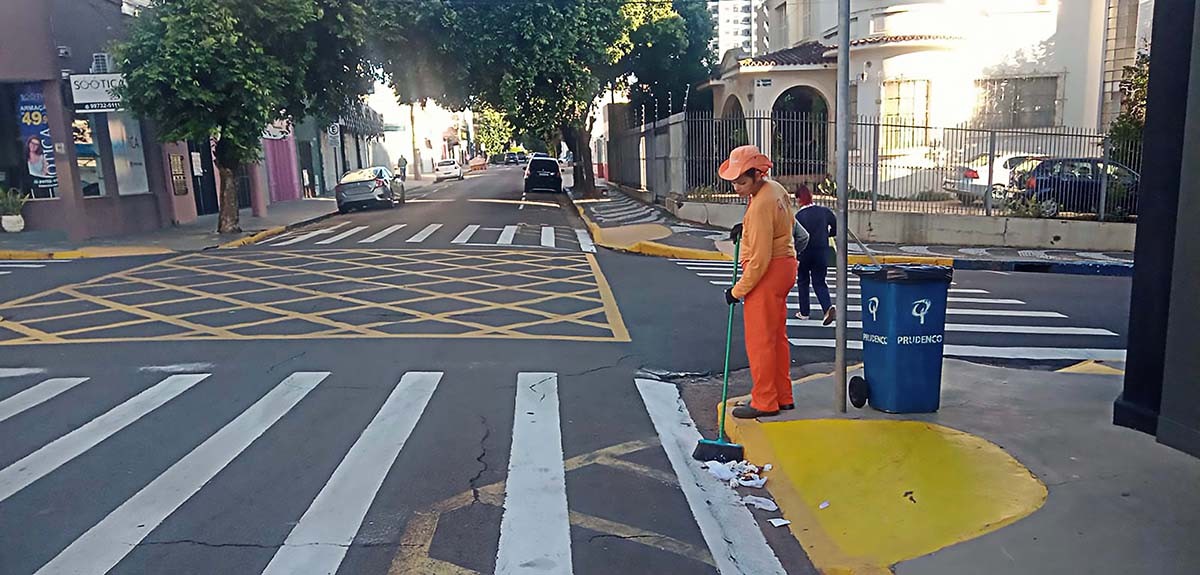 Dia do gari: A importância do trabalhador para a limpeza pública | Especial Publicitário Prudenco – Companhia de Desenvolvimento