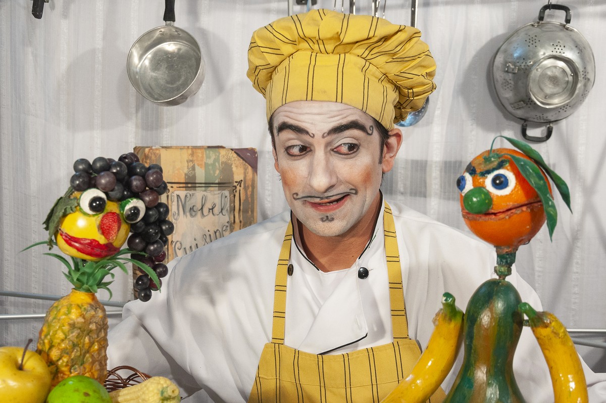 Espetáculo “A Revolução na Cozinha” é realizado gratuitamente em Presidente Prudente e conta com tradução em Libras