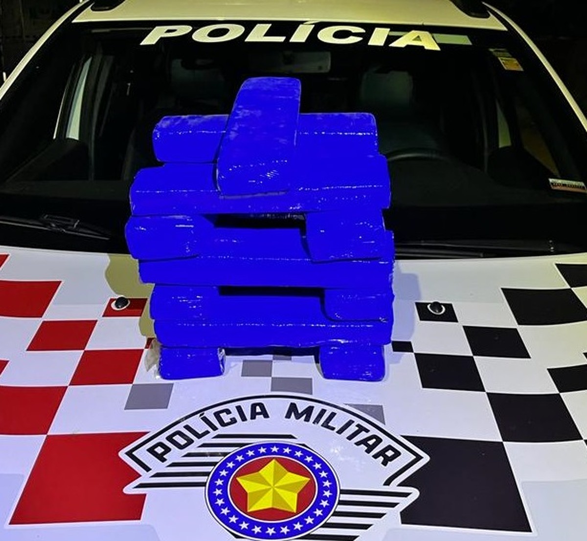 Rapaz de 19 anos é preso com 10 kg de maconha escondidos dentro de porta-malas, em Tupi Paulista