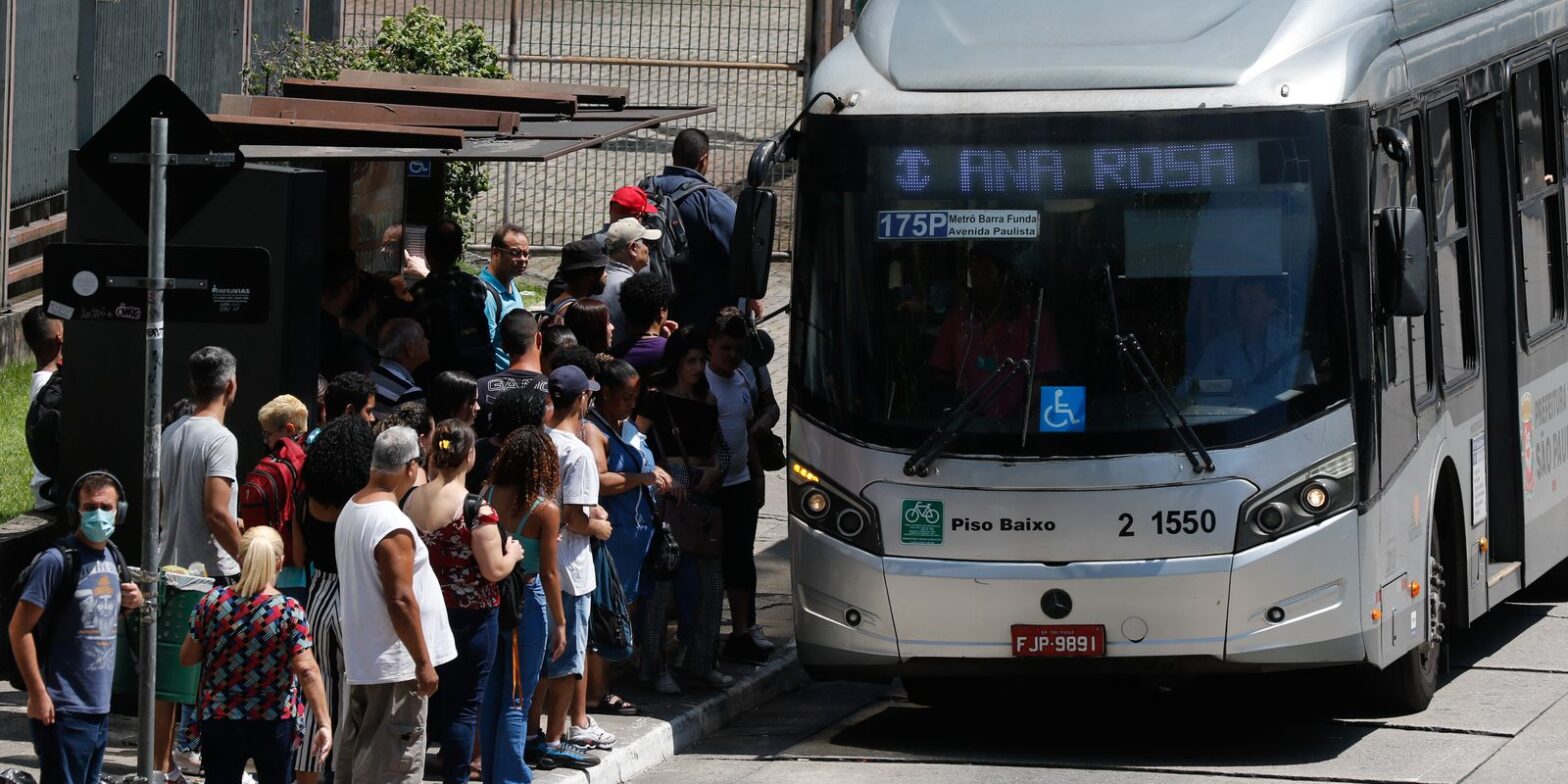 Transporte teve menos reajustes, mas gargalos continuam após 2013