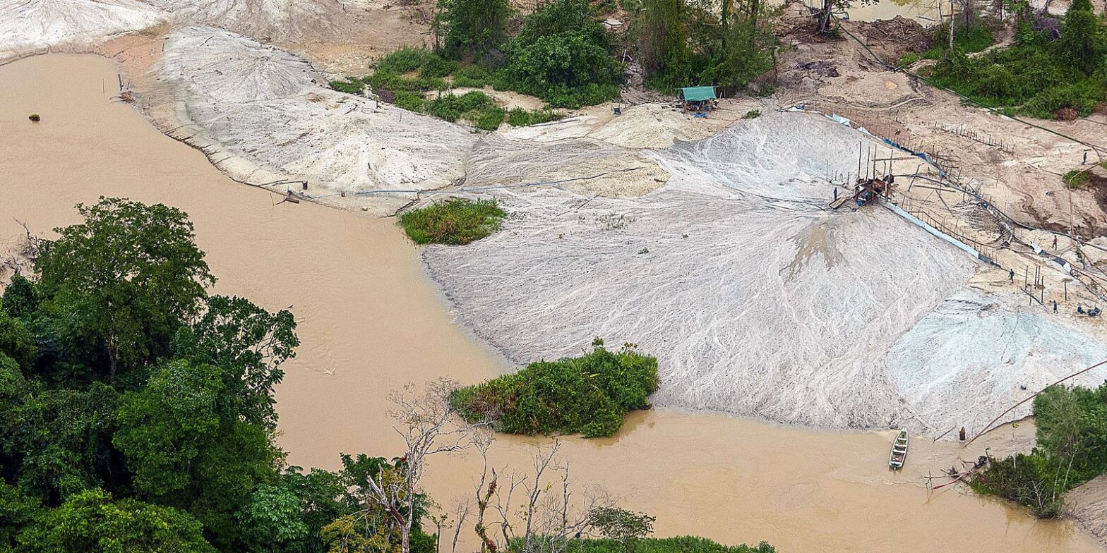 Garimpo de ouro na Amazônia cresceu mais de 90% em oito anos