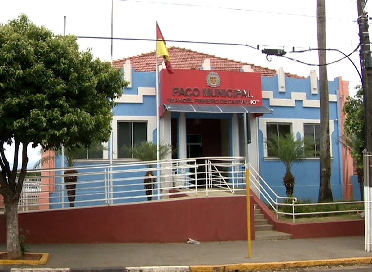 Justiça determina que Prefeitura de Indiana exonere 18 cargos comissionados e de confiança sob pena de multa de R$ 50 mil