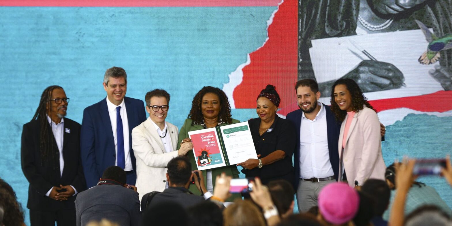 Mais de 2,6 mil escritoras se inscrevem no Prêmio Carolina de Jesus