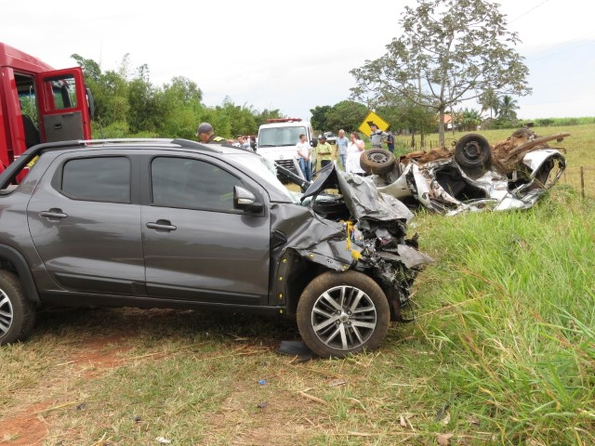 Rapaz de 23 anos morre em acidente de acidente de trânsito na Rodovia Engenheiro Byron de Azevedo Nogueira, em Ouro Verde