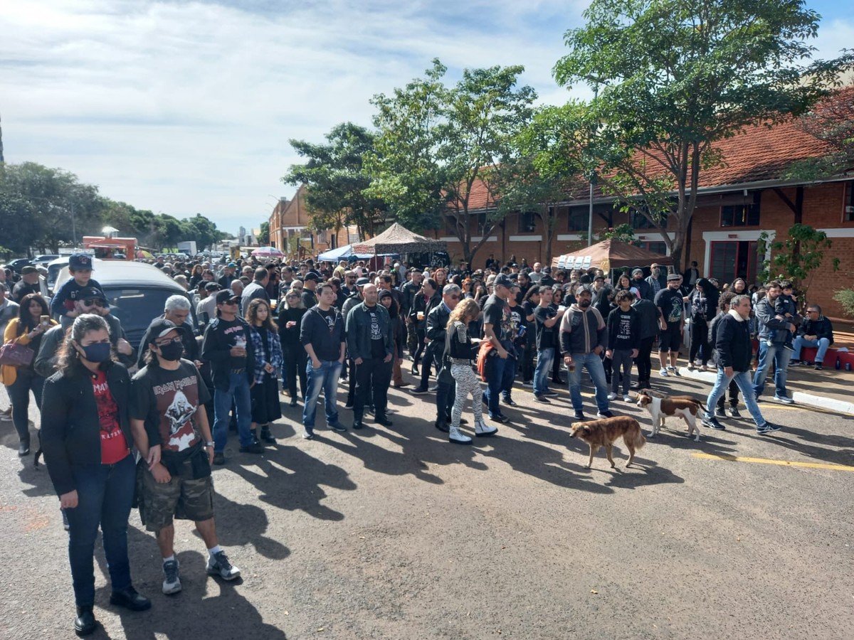 Feira do Rock tem concurso para guitarristas, show da banda Motor DC e exposição de carros antigos no Centro Cultural Matarazzo