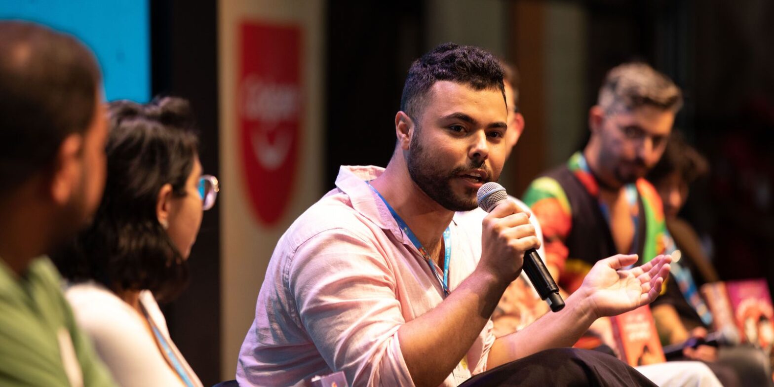 Bienal: autores LGBTQIA+ conquistam visibilidade e comemoram audiência