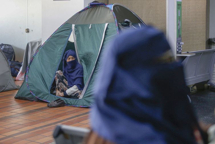 Guarulhos (SP) 17/07/2023  - Afegãos seguem acampados no Aeroporto de Guarulhos aguardando acolhimento.
Foto:Paulo Pinto/Agência Brasil
