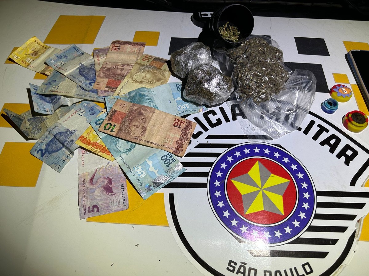 Forte cheiro de droga leva polícia a deter motorista e passageiro de carro em Presidente Prudente | Presidente Prudente e Região