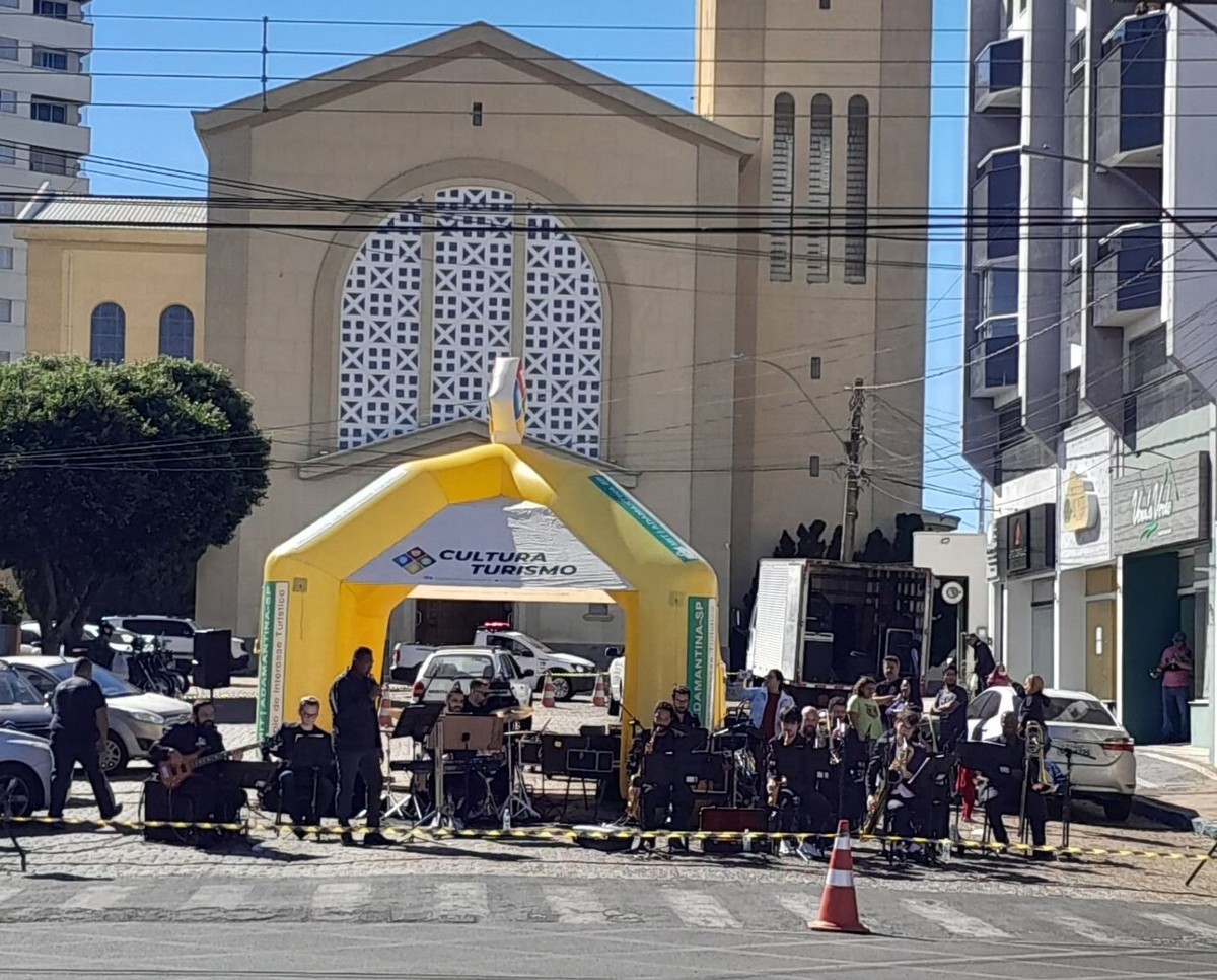 Quinteto de Jazz e Los Kandangos tocam clássicos neste sábado em apresentações no Centro de Adamantina | Presidente Prudente e Região