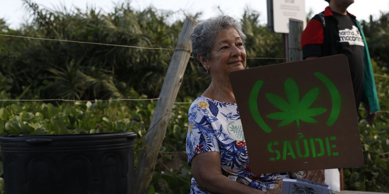 Uruguai: comércio legal de maconha supera 10 toneladas em seis anos
