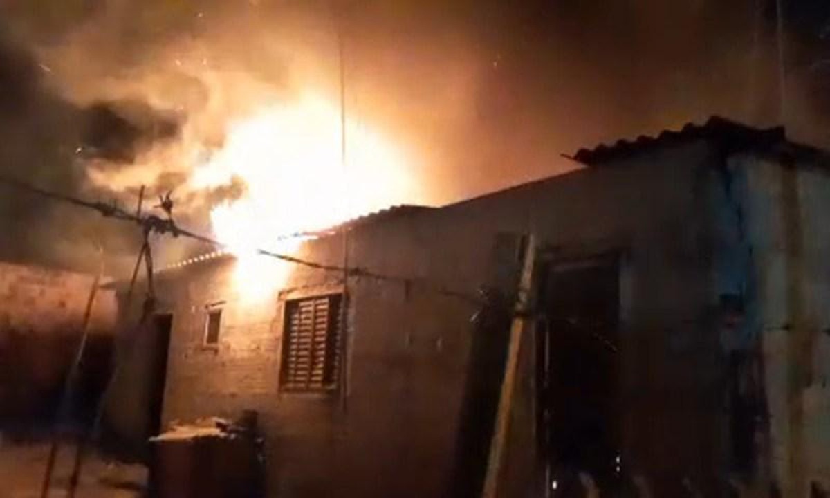 Homem é preso em flagrante após atear fogo na casa da ex-companheira em Pacaembu