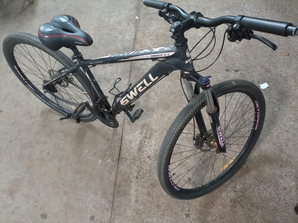 Homem furta bicicleta em frente à Igreja Matriz e acaba preso, em Panorama