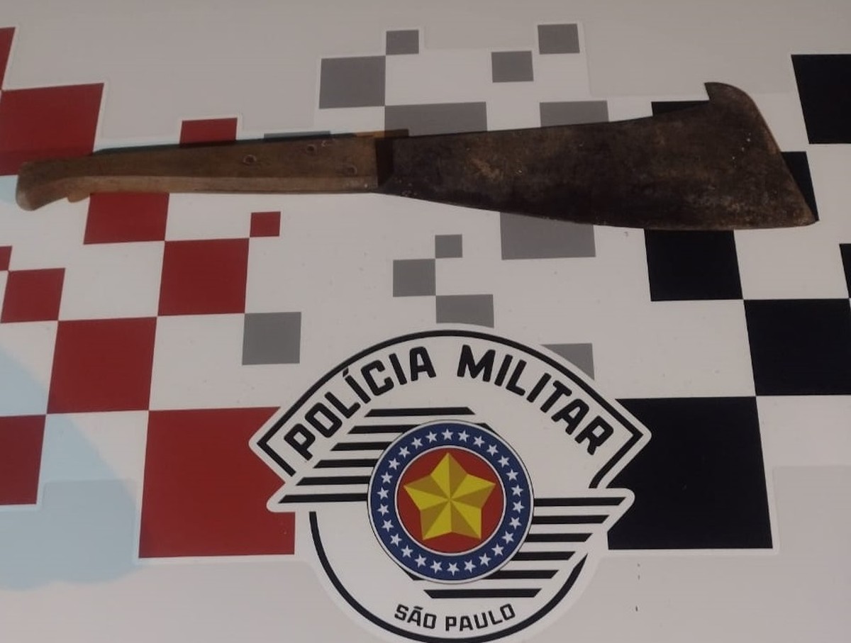 Briga entre idoso e ex-mulher termina com facão apreendido e com os dois feridos, em Flora Rica | Presidente Prudente e Região