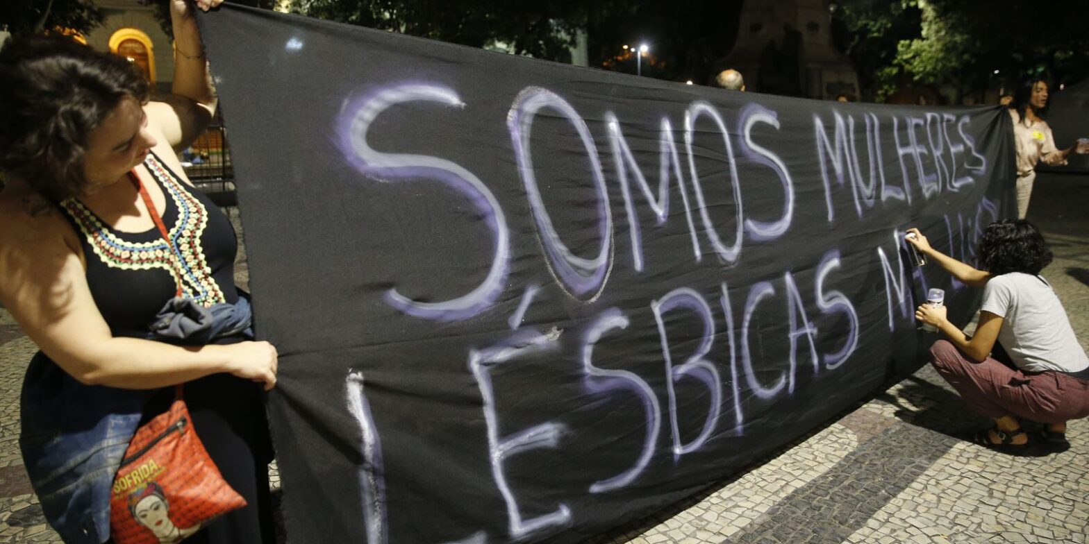 Dez perfis lésbicos para você conhecer nesse Dia da Visibilidade