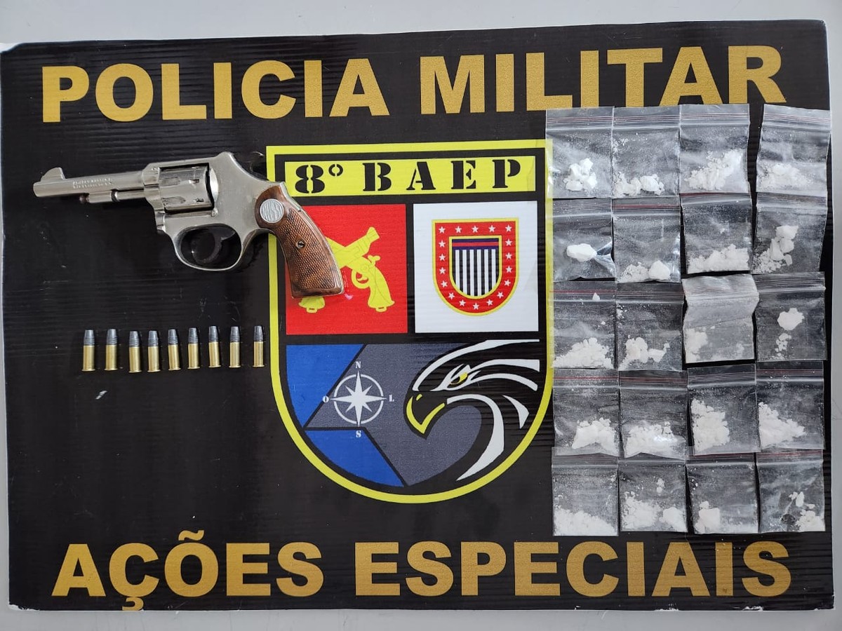 Durante abordagem, jovem é preso com arma e porções de cocaína no Jardim Humberto Salvador | Presidente Prudente e Região