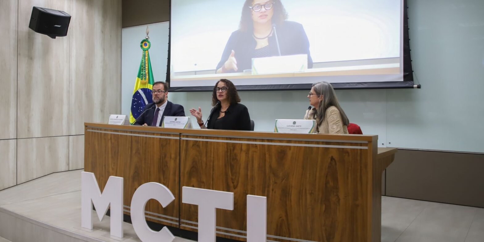 Emissões de carbono na Amazônia registram aumento em 2019 e 2020