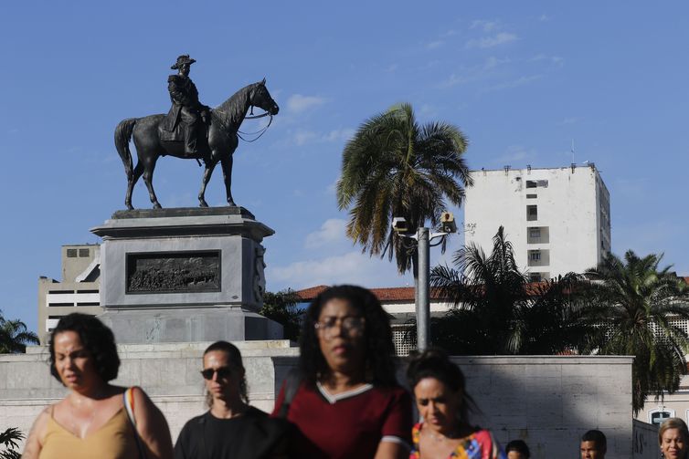 Rio de Janeiro (RJ), 24/08/2023 - O Pantheon de Caxias, monumento em homenagem ao Duque de Caxias, patrono do Exército Brasileiro, em frente ao Palácio Duque de Caxias, sede do Comando Militar do Leste. Foto: Fernando Frazão/Agência Brasil