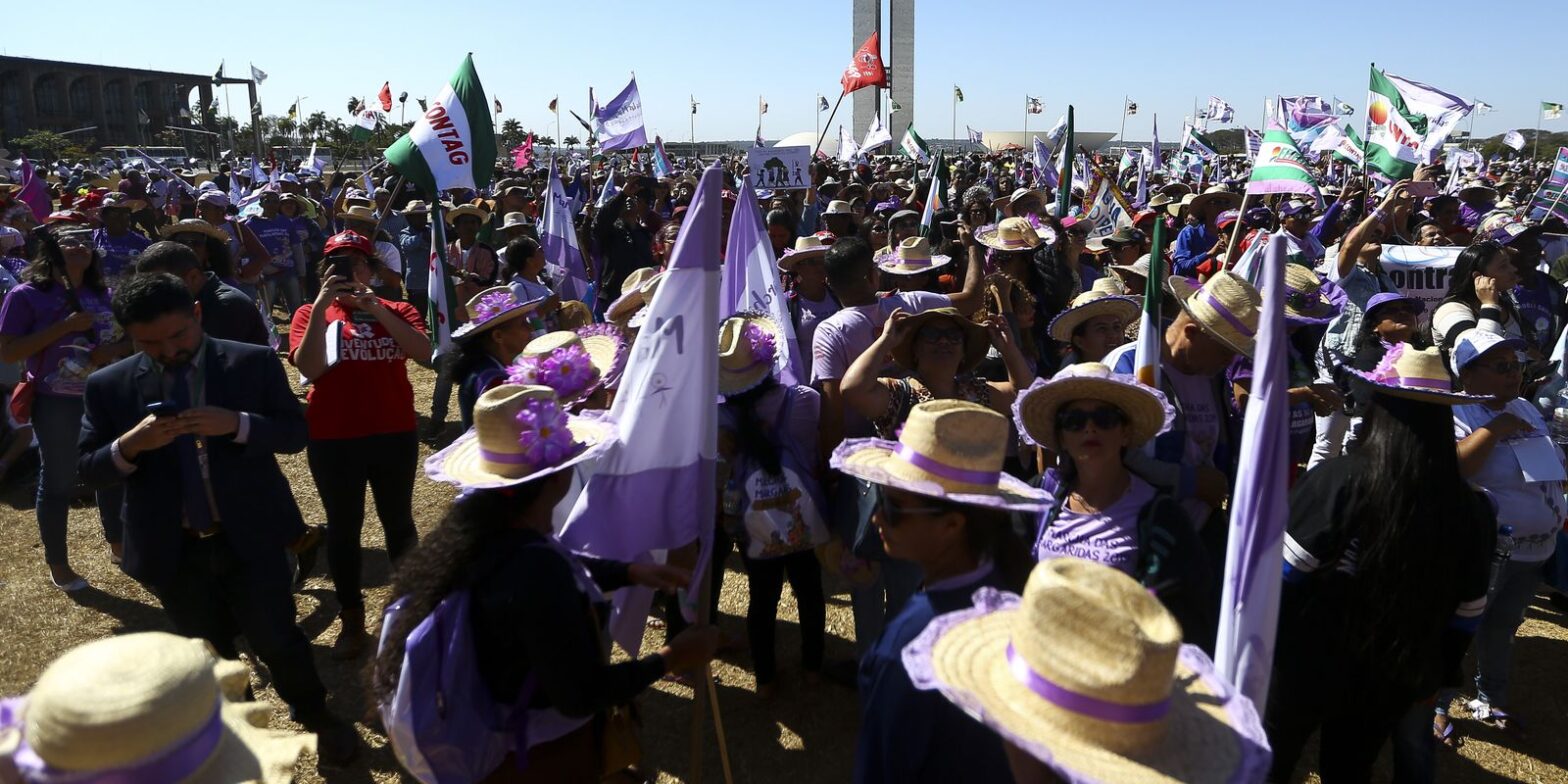 Marcha das Margaridas deve reunir mais de 100 mil mulheres em Brasília