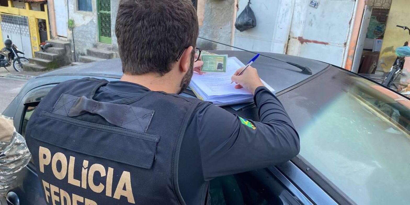 PF prende líder de milícia que atuava na zona oeste do Rio
