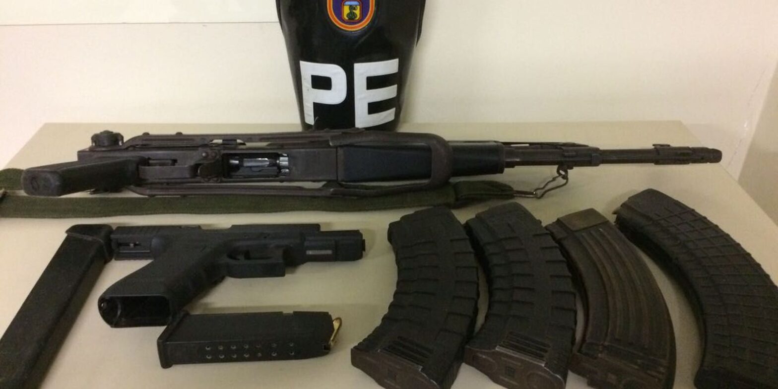 Especialistas veem risco em Rio premiar policial por fuzil apreendido