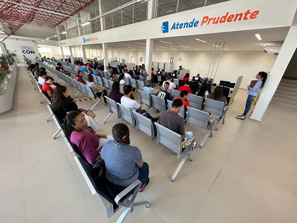 Seleção de 250 funcionários para hipermercado atacadista começa a ser feita no Atende Prudente; veja como participar