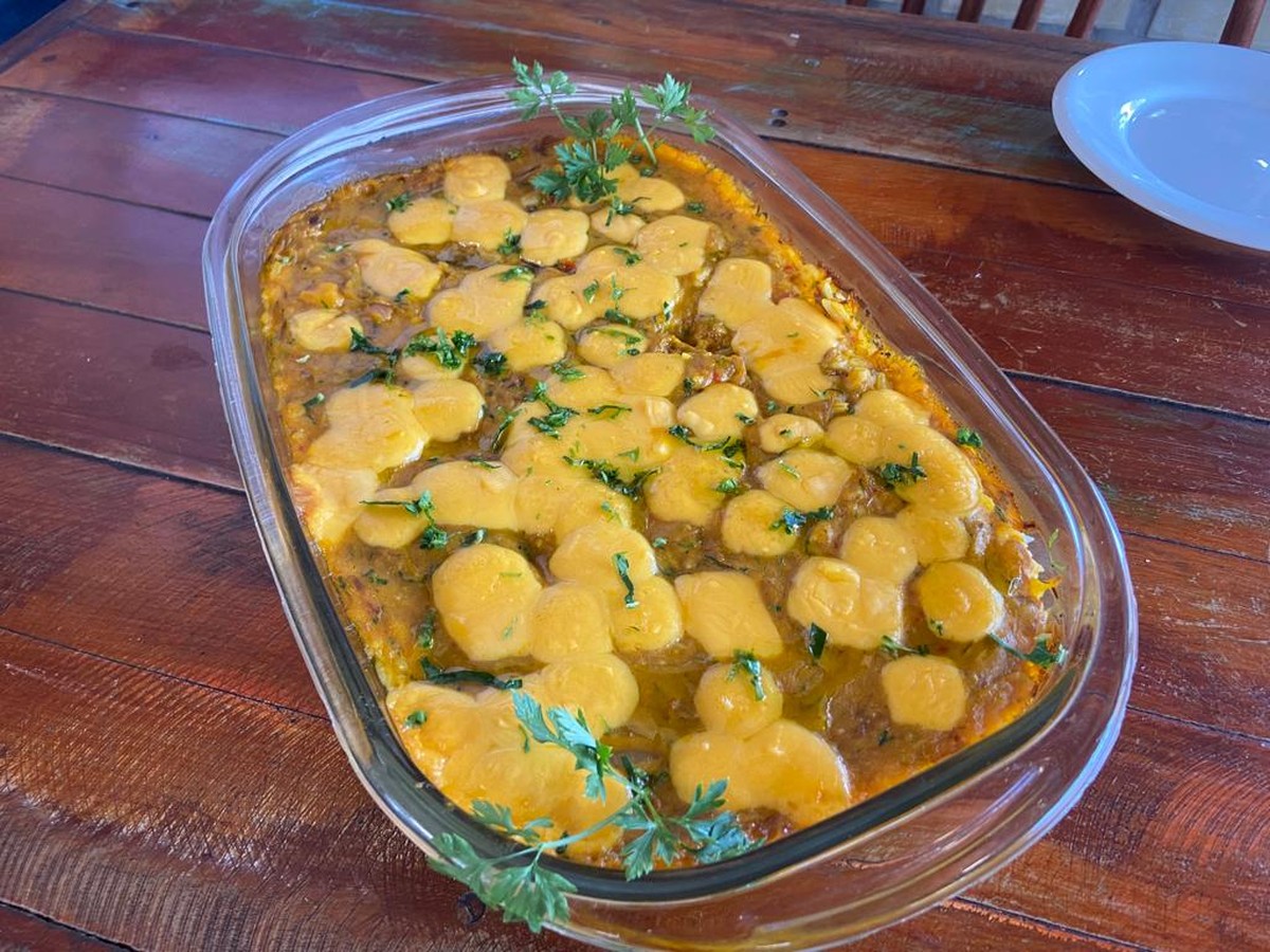 Receita diferente de arroz de forno leva creme de rabada e cabotiá