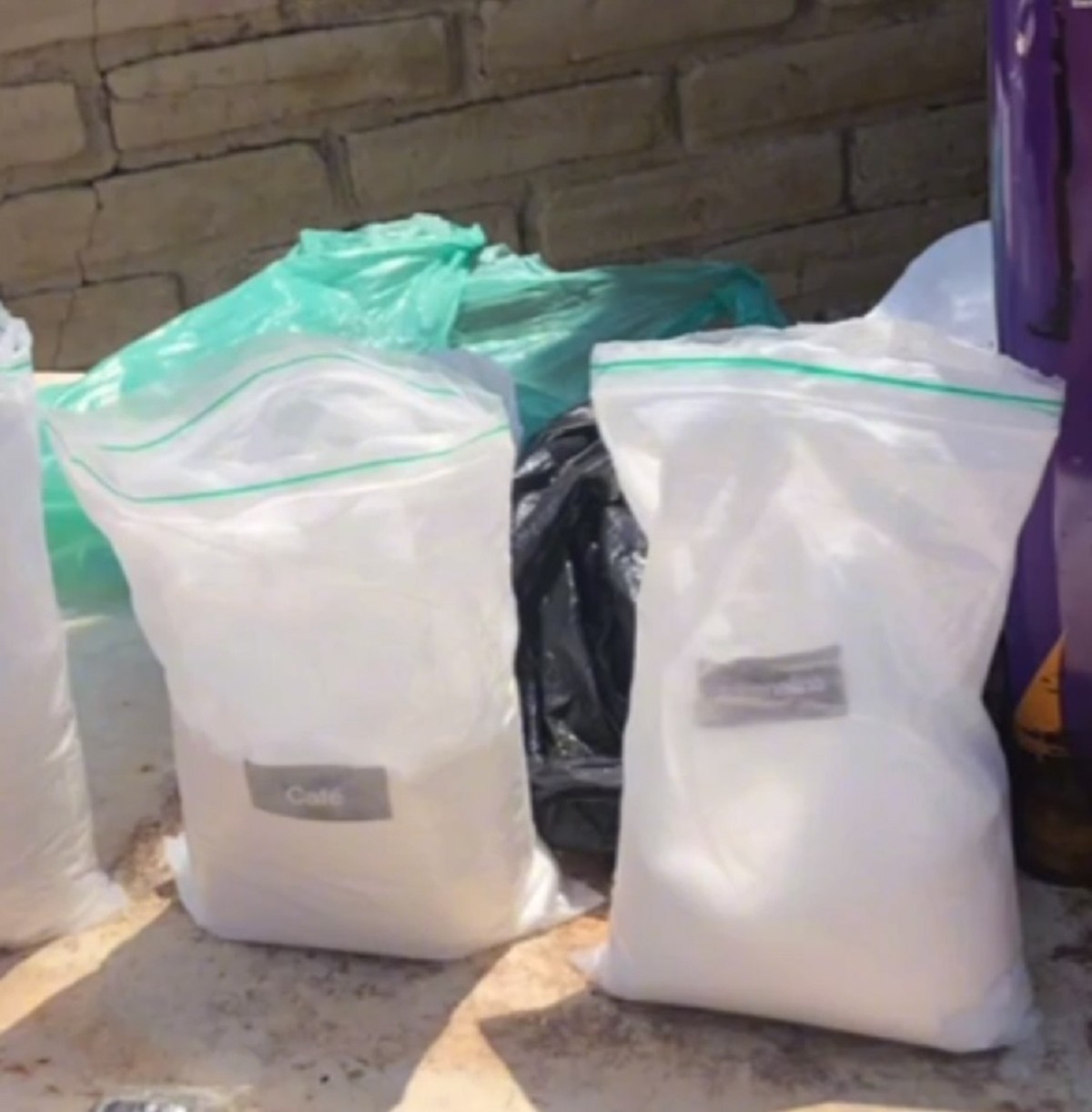 Laboratório de produção de cocaína e armazenamento de drogas é descoberto e dupla acaba presa por tráfico, em Dracena