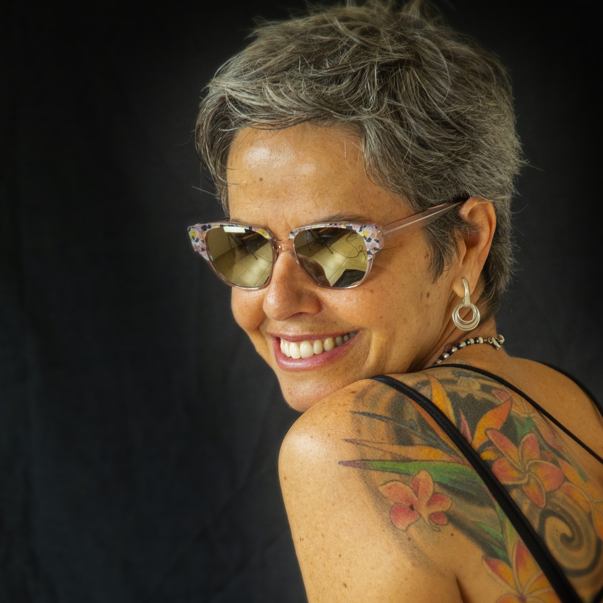 Com homenagem a Gal Costa, cantora Klaudia Raab realiza show gratuito em Presidente Prudente