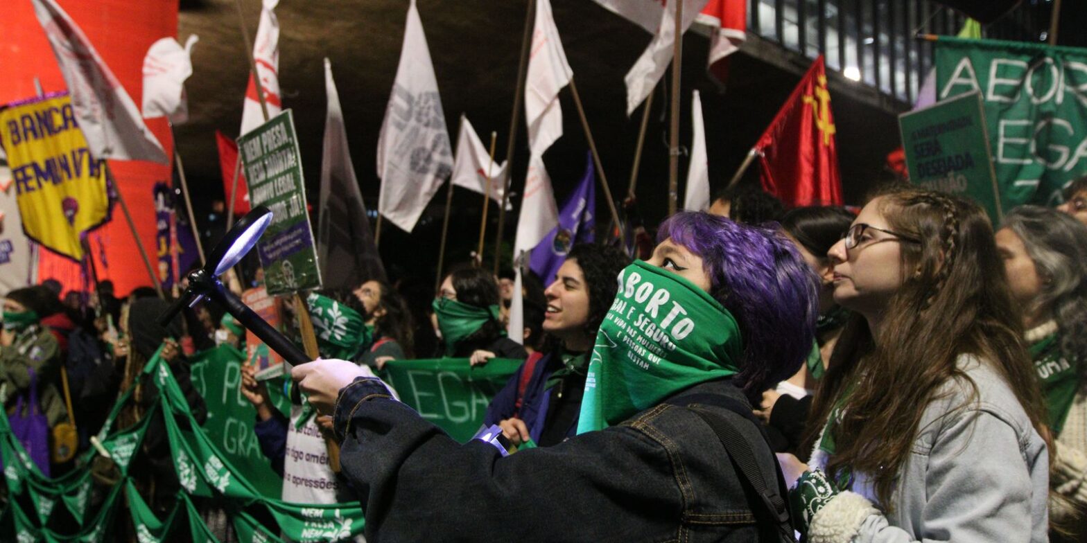 Ato em São Paulo pede descriminalização social e penal do aborto