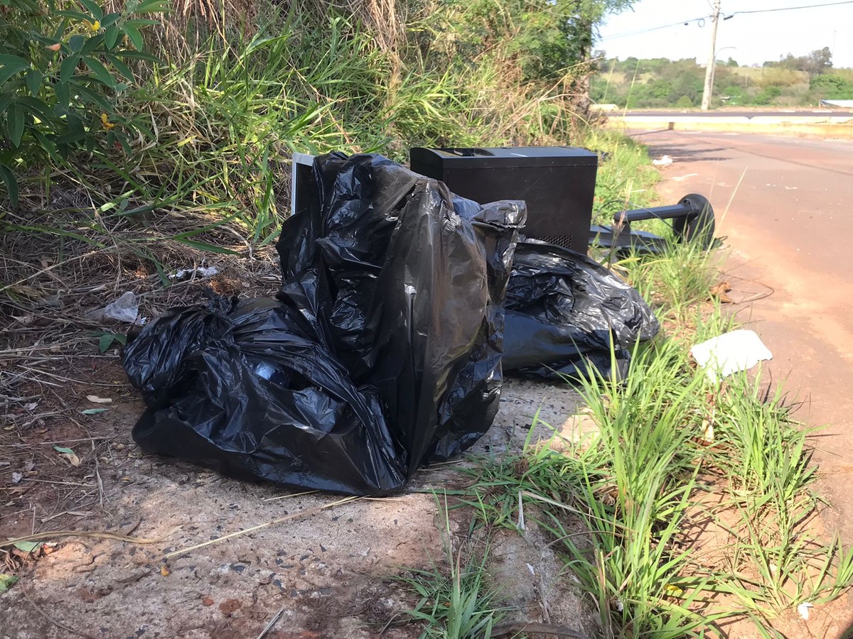 Bandidos invadem escola estadual no Parque Castelo Branco e furtam equipamentos eletrônicos, em Presidente Prudente | Presidente Prudente e Região