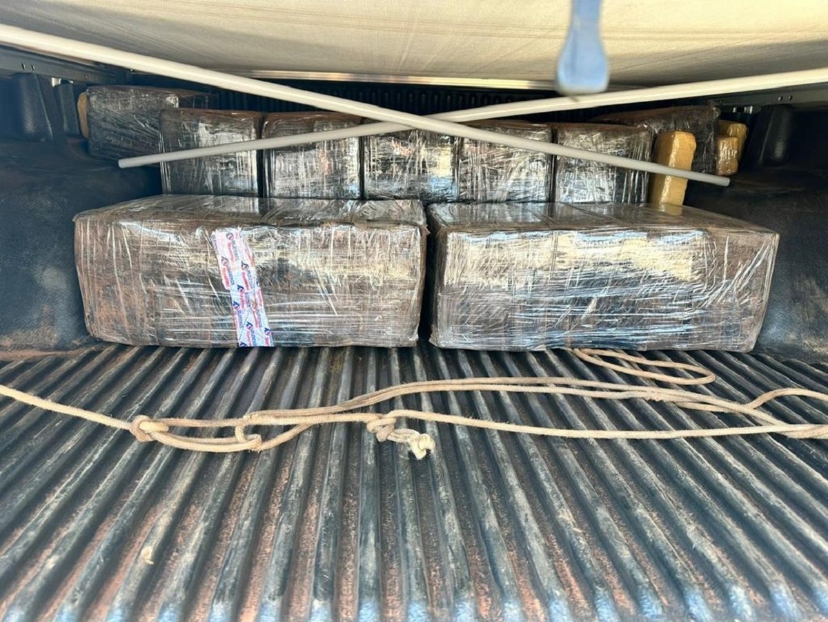 Caminhonete com carga de 300kg de maconha na carroceria é abandonada na Rodovia da Integração, em Teodoro Sampaio | Presidente Prudente e Região