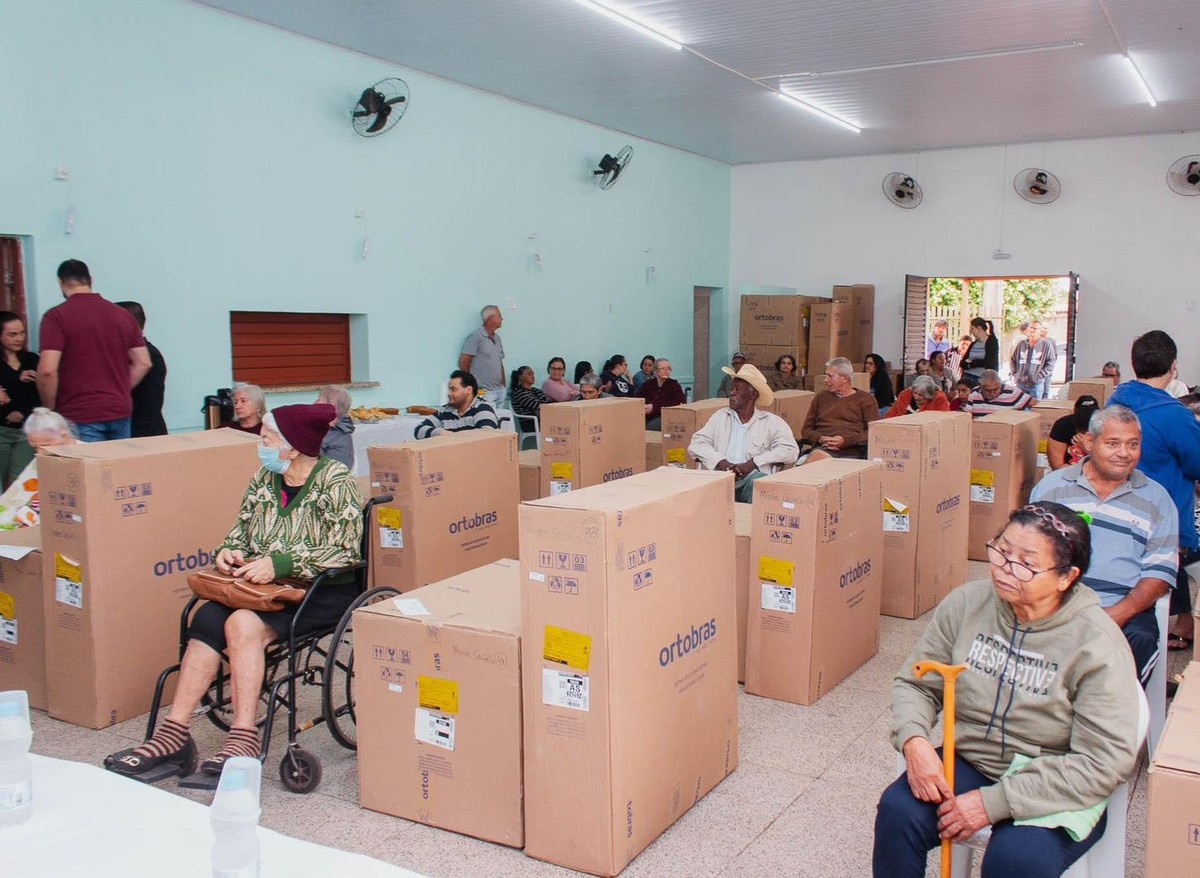 Entidade assistencial entrega 52 cadeiras de rodas e de banho para pacientes do SUS, em Monte Castelo | Presidente Prudente e Região