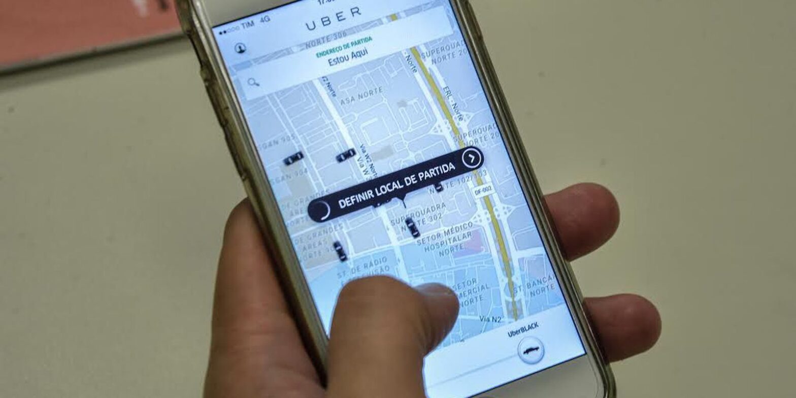 Justiça do Trabalho decide que Uber deverá registrar motoristas