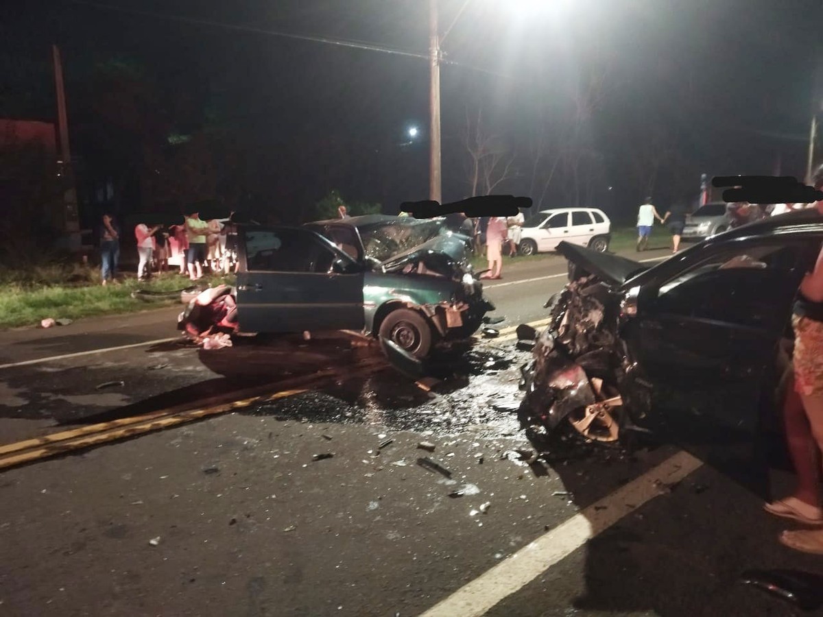 Motorista de 36 anos morre após colisão frontal entre dois carros em estrada vicinal em Pacaembu | Presidente Prudente e Região