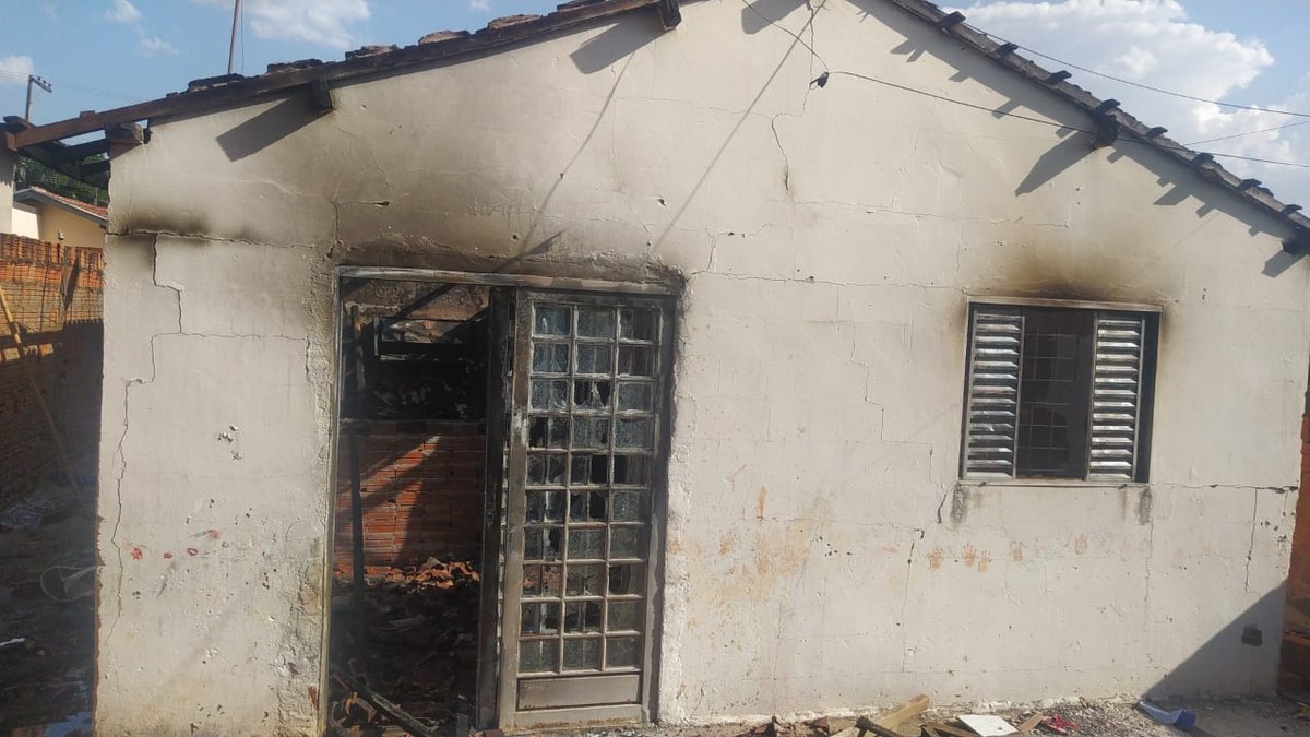 Mulher escapa de incêndio em residência com sobrinho de 10 meses, em Lucélia | Presidente Prudente e Região