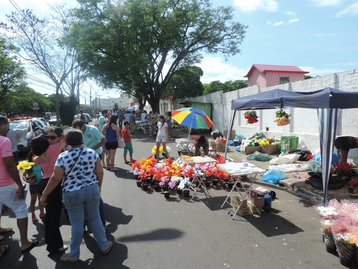 Sedepp abre cadastro de vendedores ambulantes para comercialização de produtos nos cemitérios no Dia de Finados