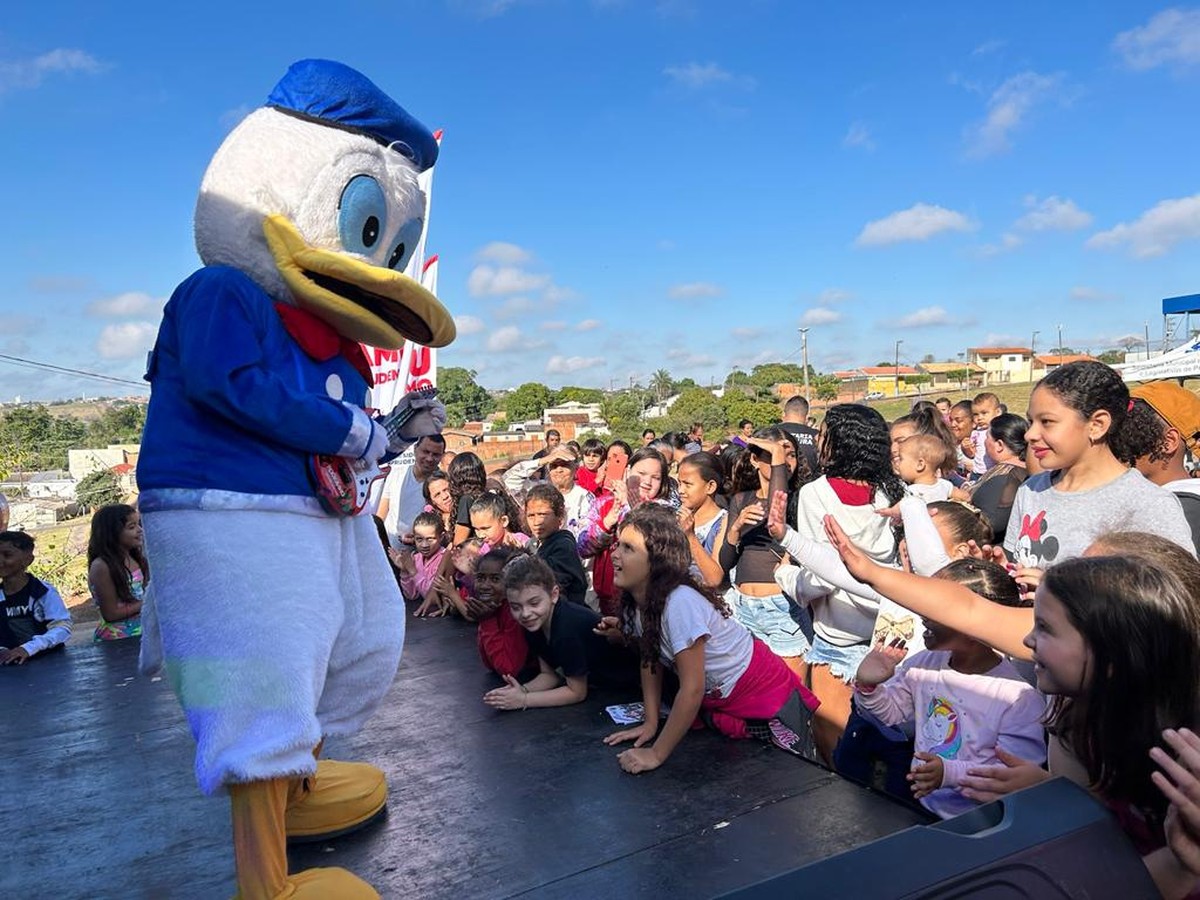 Com entrega de doces e sorvete, edição especial do 'Prudente Feliz' é realizada neste Dia das Crianças