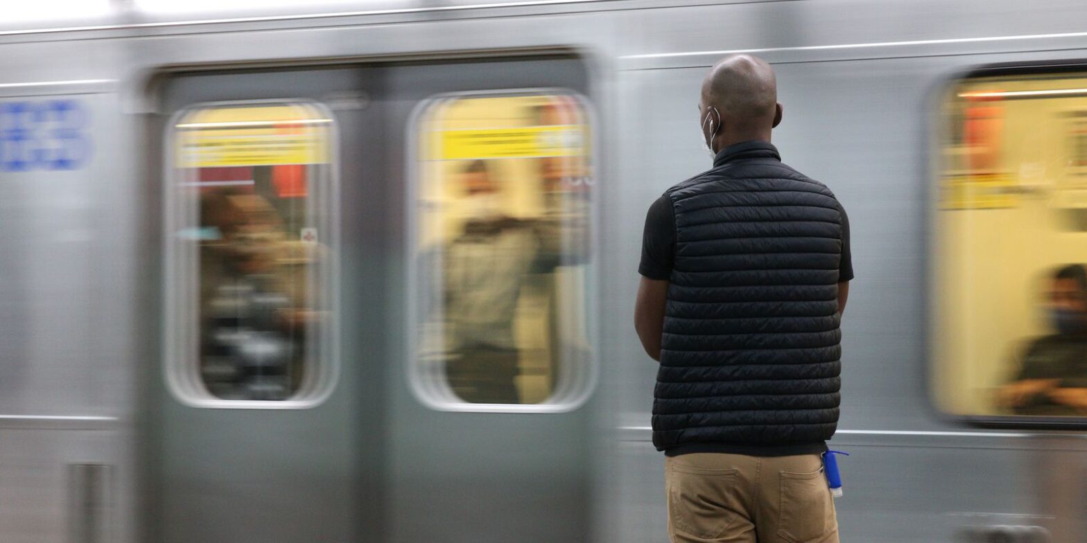 Paralisação de metrô, trens e Sabesp é ilegal, diz governador de SP