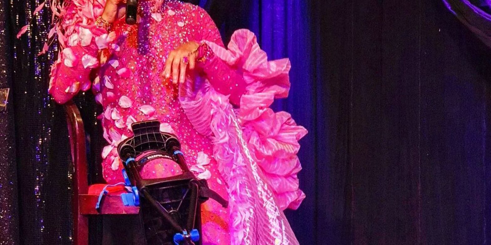Transformista pioneira Lorna Washington morre aos 61 anos, no Rio