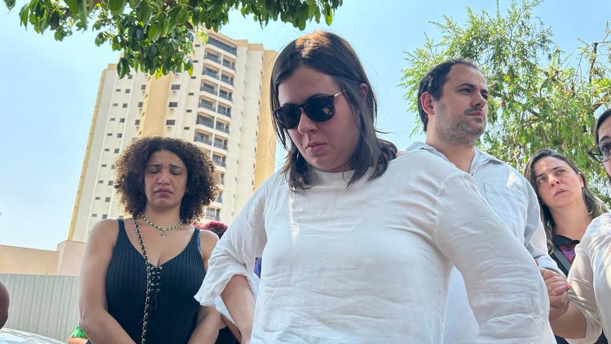 ‘Vamos pedir acesso aos dados do inquérito e acompanhar investigação’, diz Sâmia Bomfim em velório do irmão | Presidente Prudente e Região