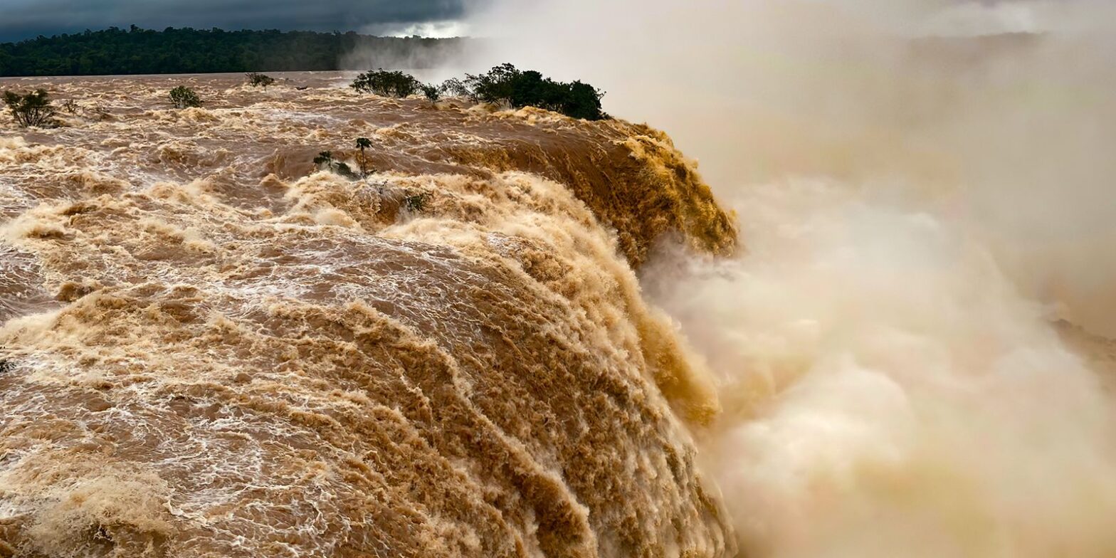 Vazão d’água nas Cataratas do Iguaçu começa a diminuir